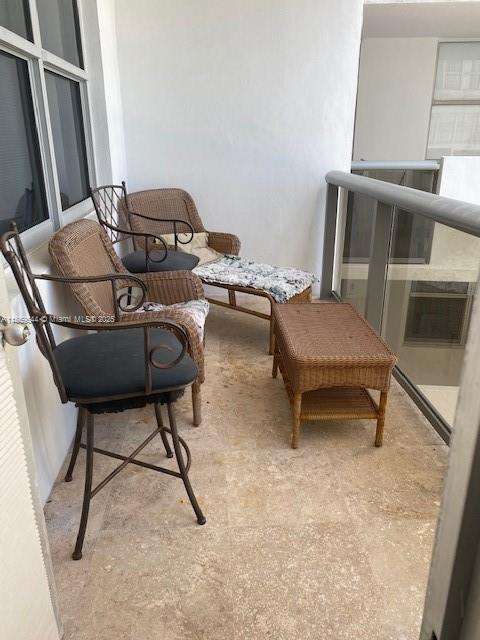 Small Image of 6039 COLLINS AVE #1110, Miami Beach Number 8