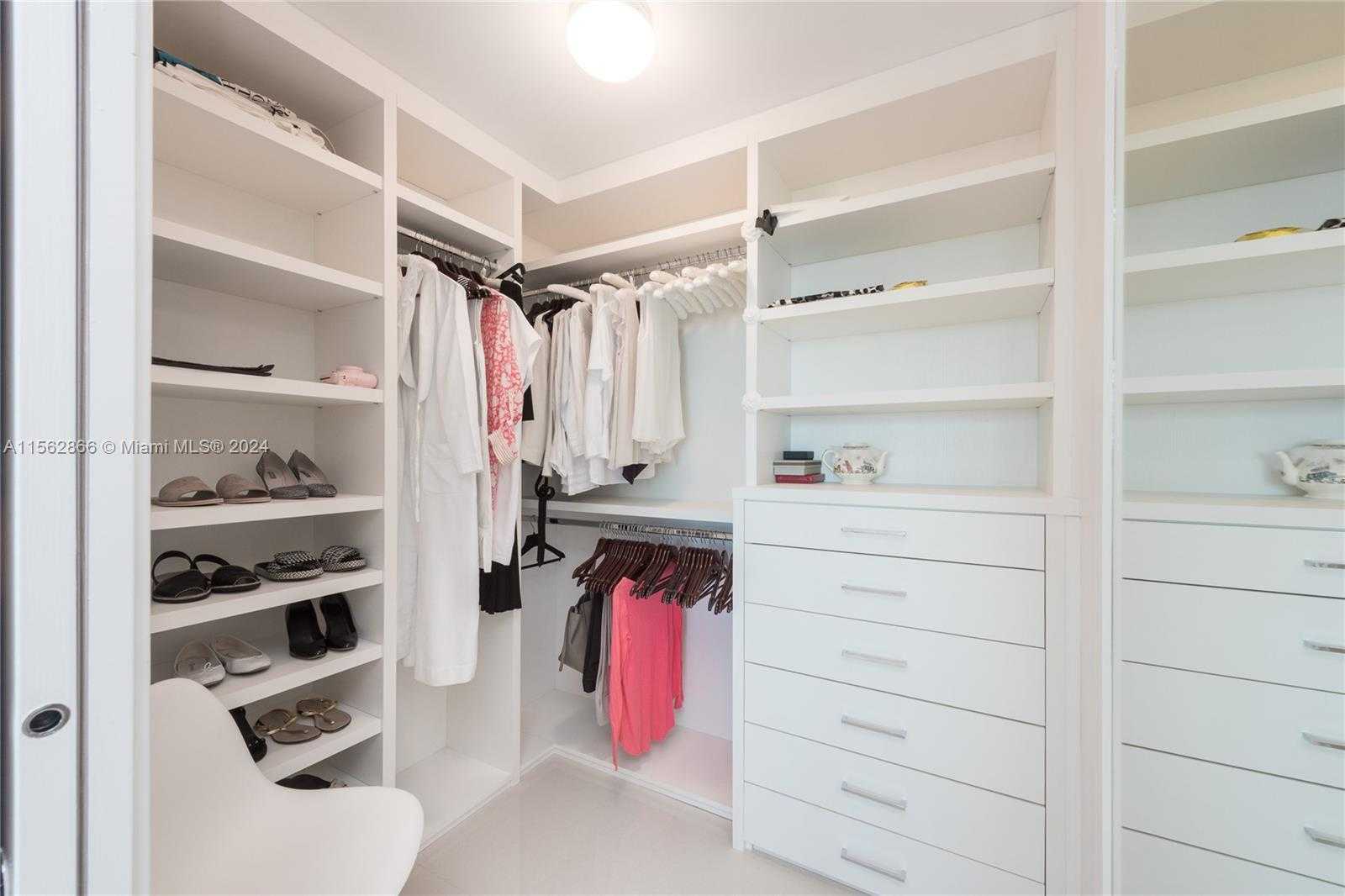Small Image of 360 OCEAN DR #905S, Key Biscayne Number 11