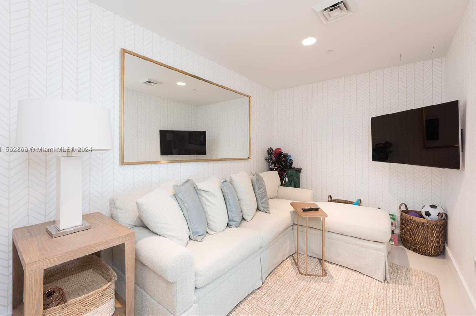 Small Image of 360 OCEAN DR #905S, Key Biscayne Number 15