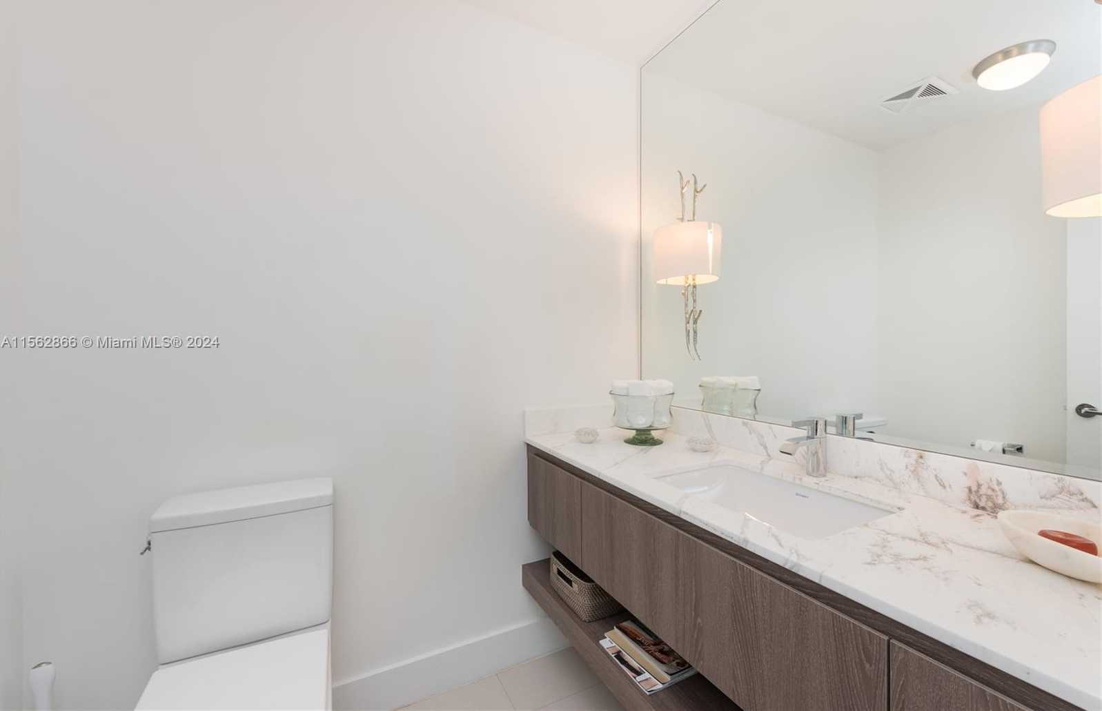 Small Image of 360 OCEAN DR #905S, Key Biscayne Number 16