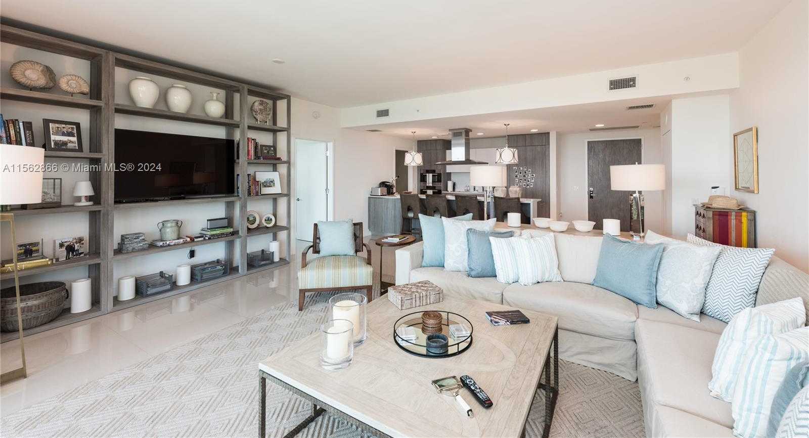 Small Image of 360 OCEAN DR #905S, Key Biscayne Number 3