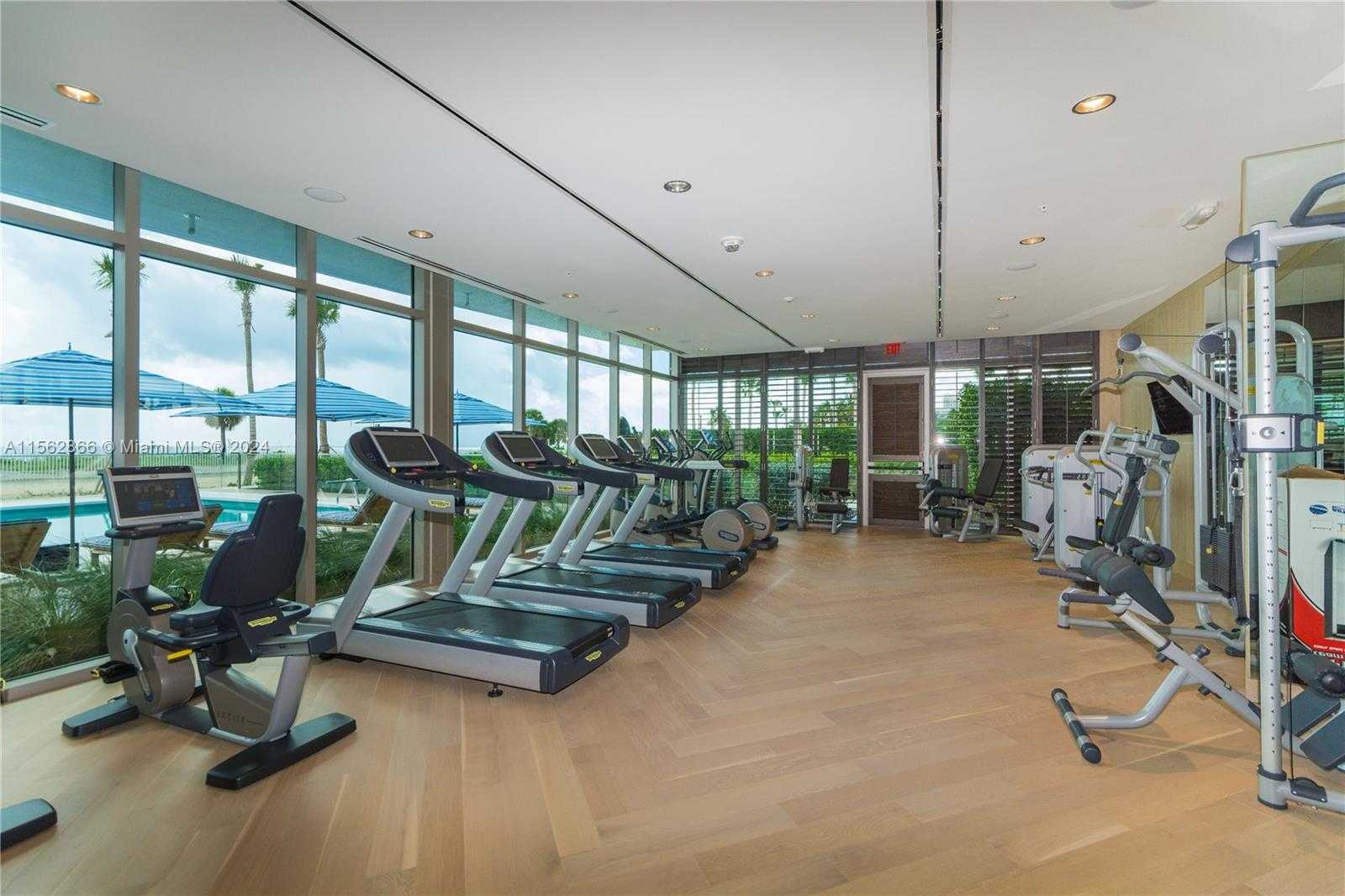 Small Image of 360 OCEAN DR #905S, Key Biscayne Number 30