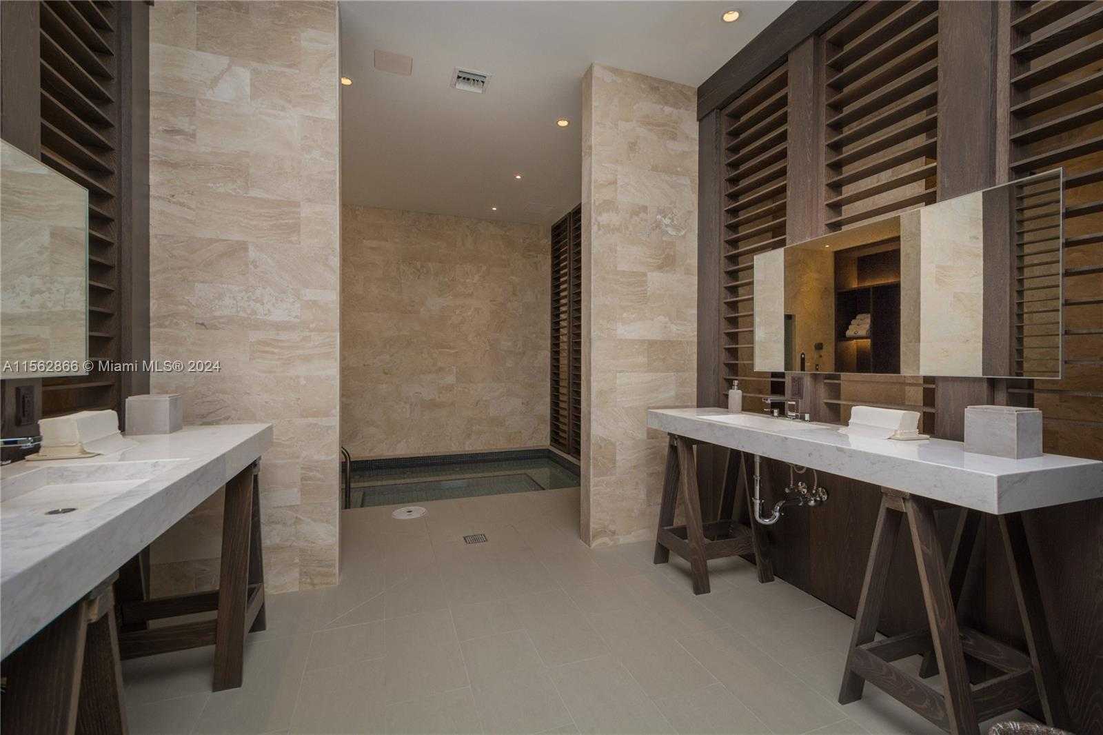 Small Image of 360 OCEAN DR #905S, Key Biscayne Number 32