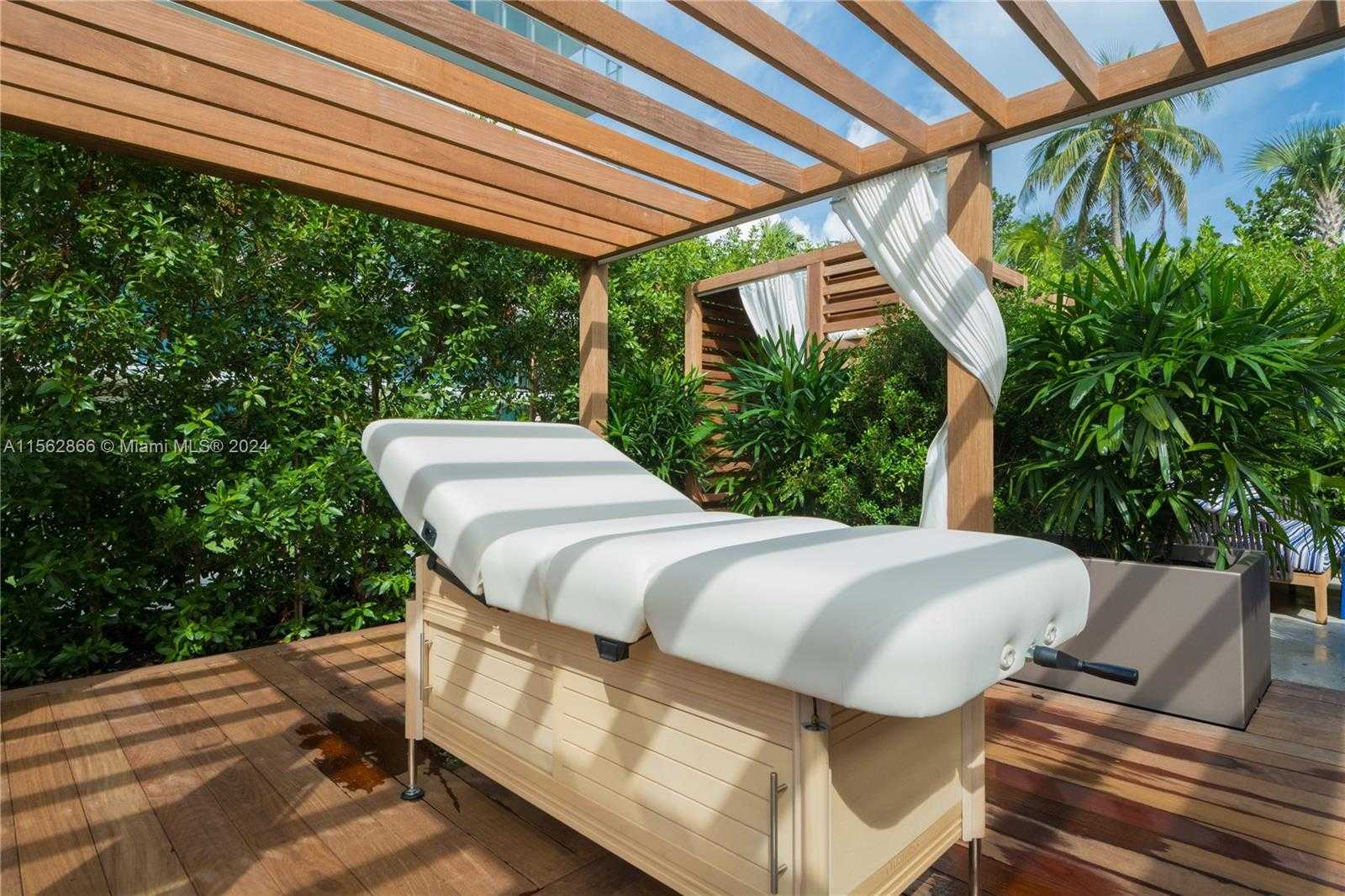 Small Image of 360 OCEAN DR #905S, Key Biscayne Number 33