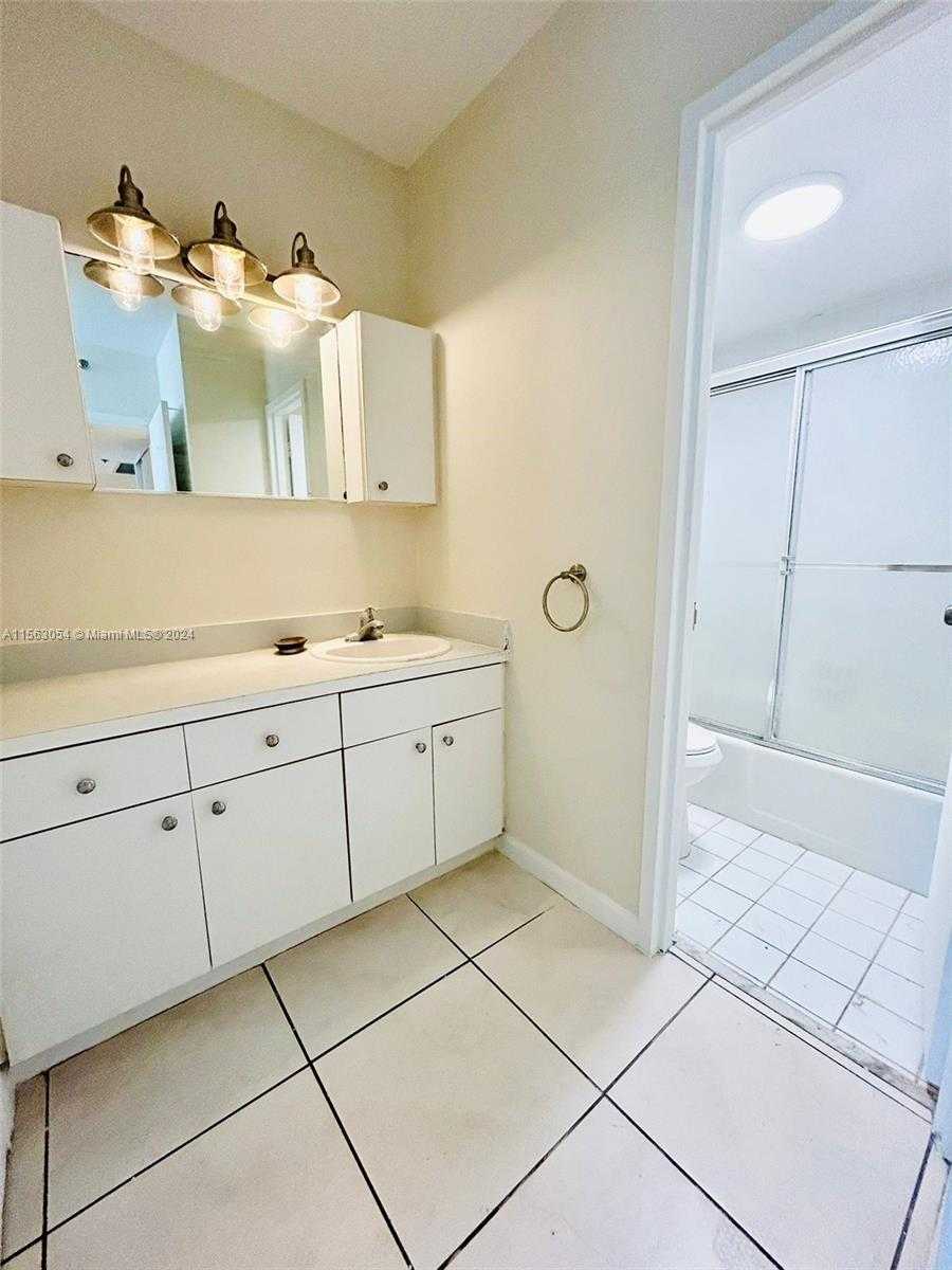 Small Image of 100 LINCOLN RD #1241, Miami Beach Number 7