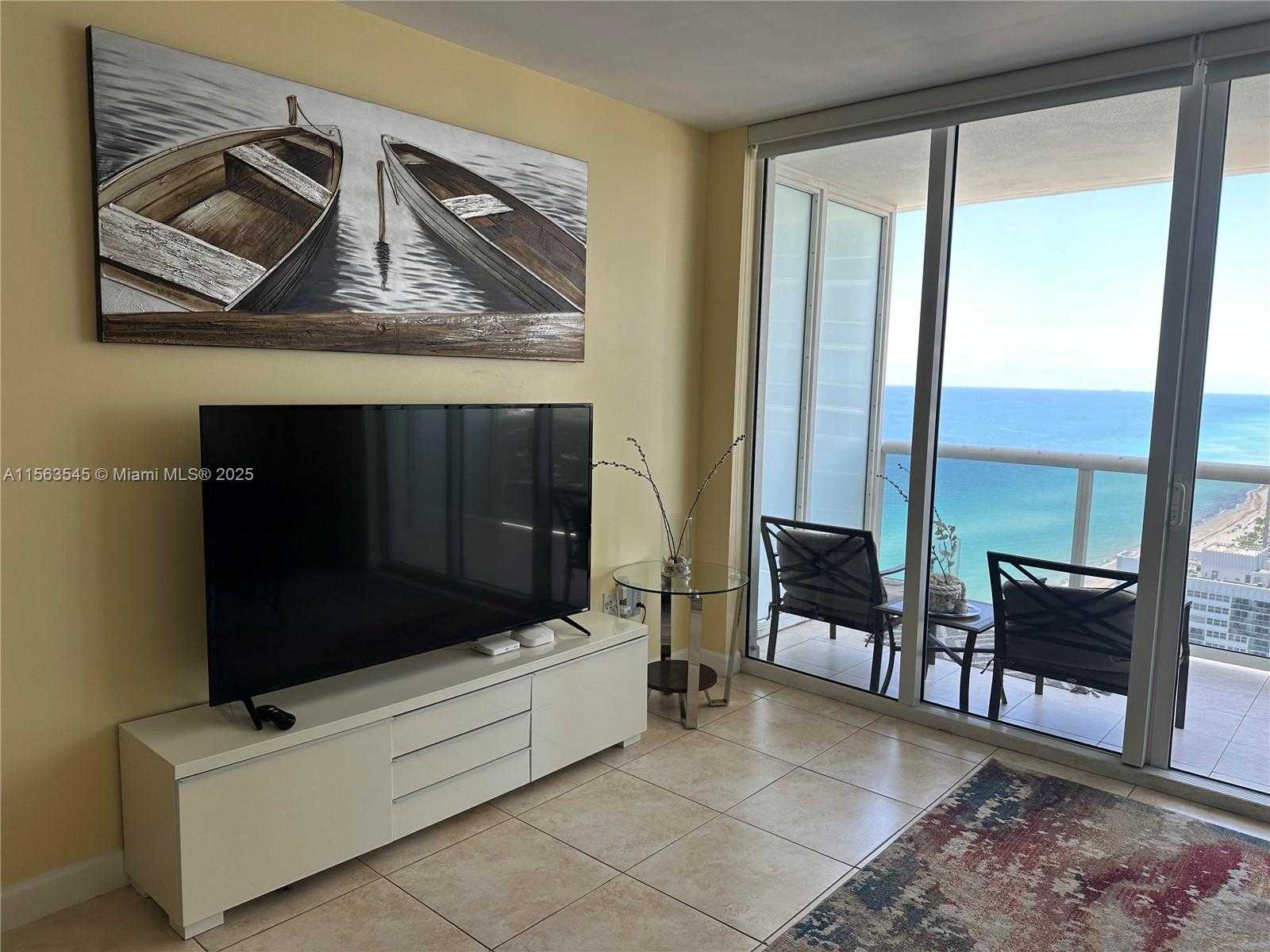 Small Image of 1830 #3705, Hallandale Beach Number 2