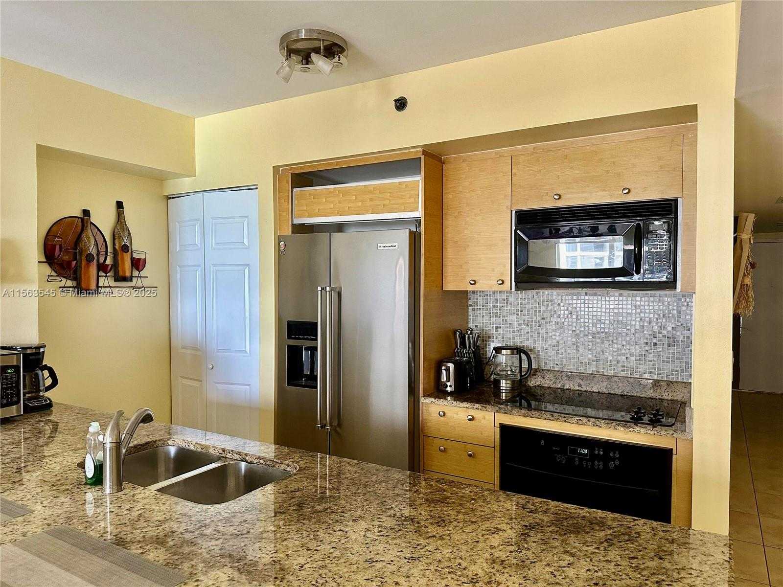 Small Image of 1830 #3705, Hallandale Beach Number 5