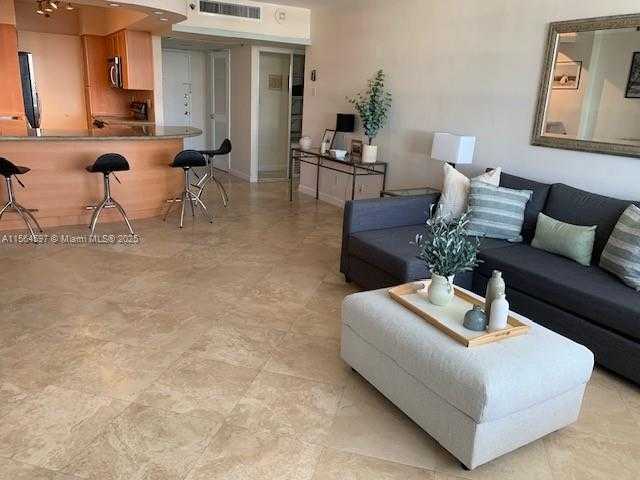 Small Image of 100 LINCOLN RD #1408, Miami Beach Number 2