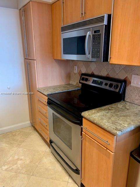 Small Image of 100 LINCOLN RD #1408, Miami Beach Number 6