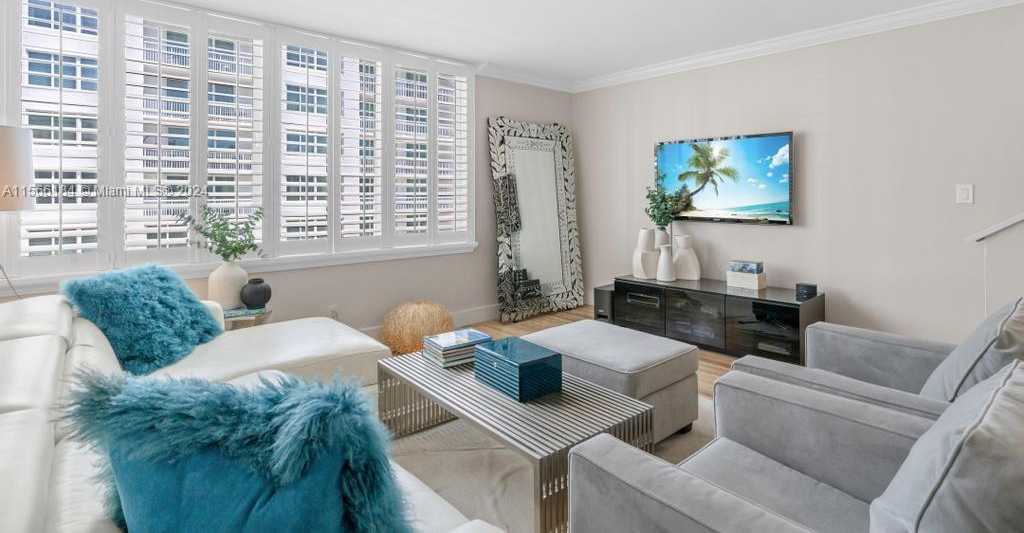 Small Image of 5401 COLLINS AVE #343, Miami Beach Number 3
