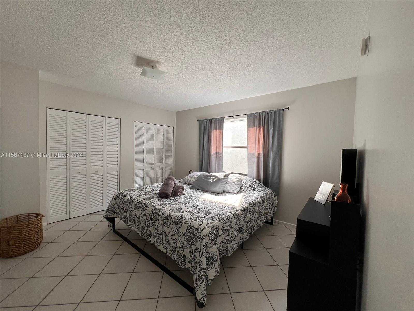 Small Image of 753 MICHIGAN AVE #3C, Miami Beach Number 8