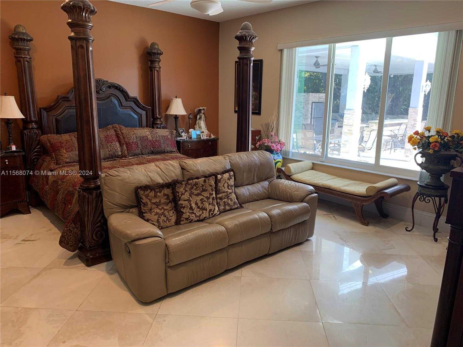 Small Image of 7625 SOUTH WEST 75TH AVE, Miami Number 30