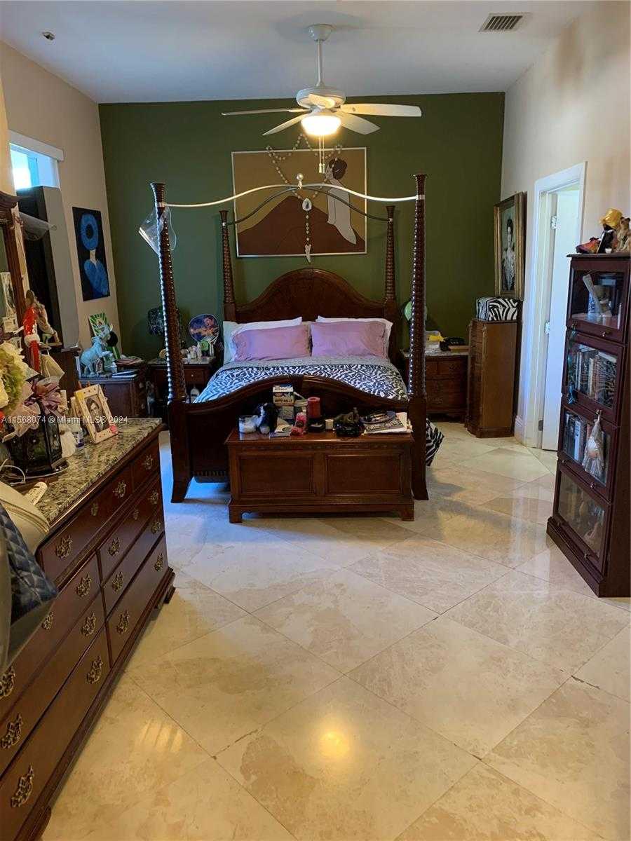 Small Image of 7625 SOUTH WEST 75TH AVE, Miami Number 37