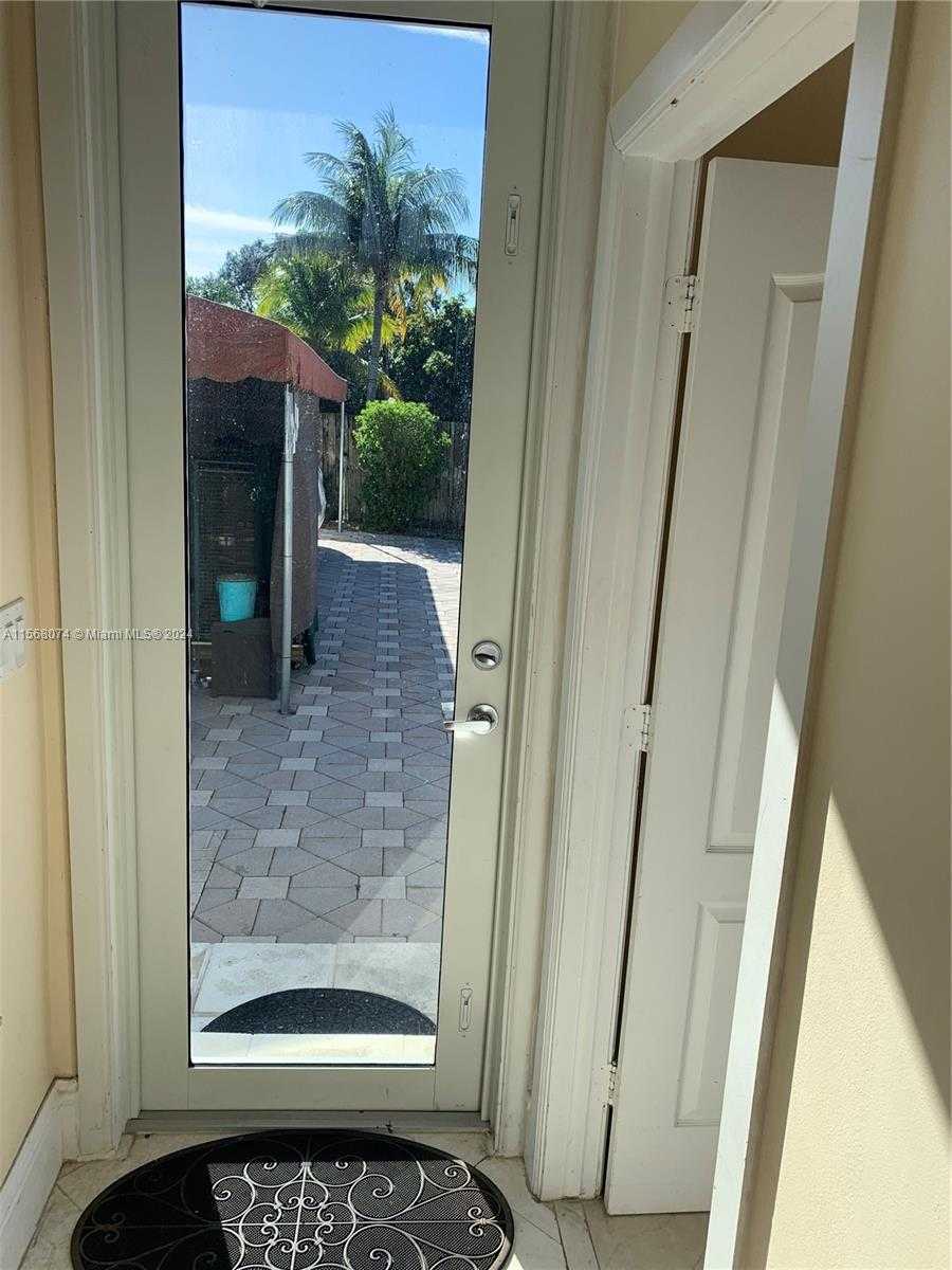 Small Image of 7625 SOUTH WEST 75TH AVE, Miami Number 43