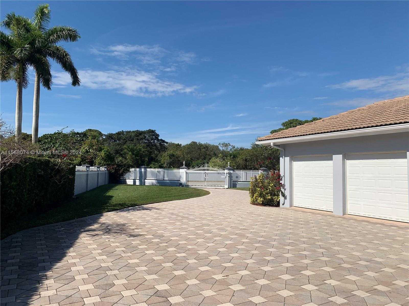 Small Image of 7625 SOUTH WEST 75TH AVE, Miami Number 5