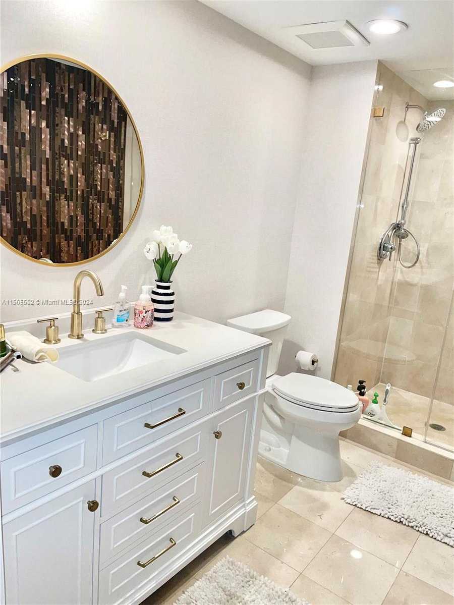 Small Image of 1830 SOUTH OCEAN DR #3812, Hallandale Beach Number 5