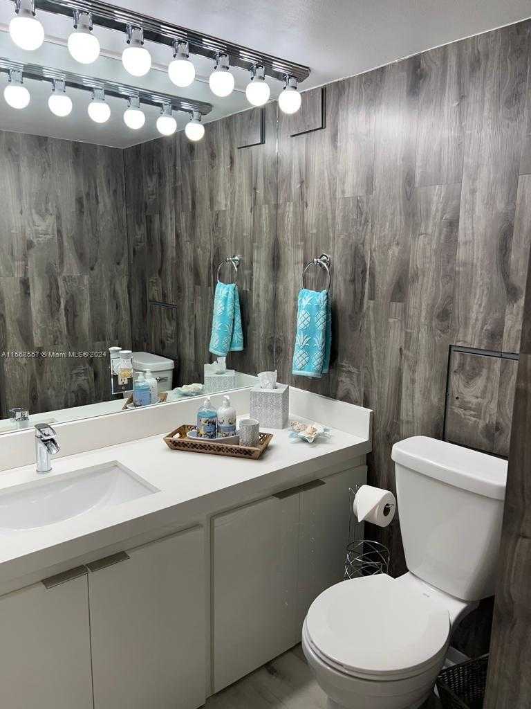 Small Image of 6770 INDIAN CREEK DR #5C, Miami Beach Number 10