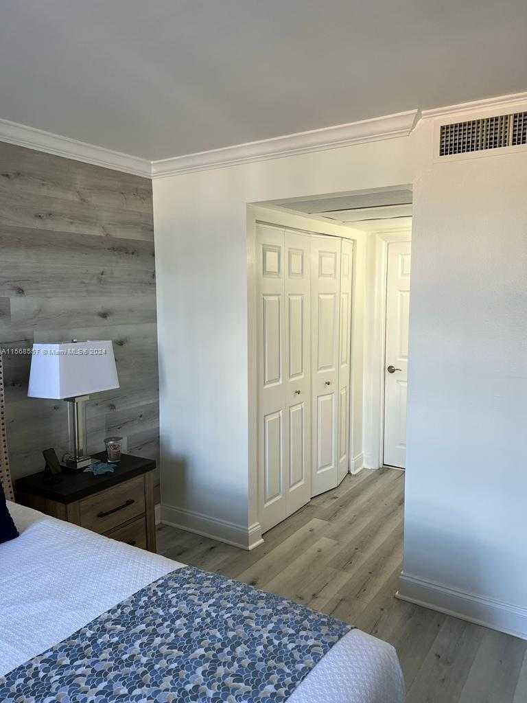 Small Image of 6770 INDIAN CREEK DR #5C, Miami Beach Number 16