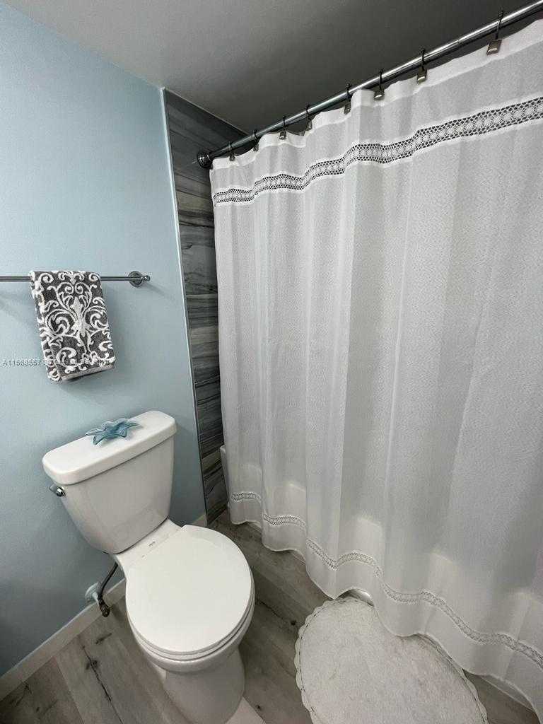 Small Image of 6770 INDIAN CREEK DR #5C, Miami Beach Number 19