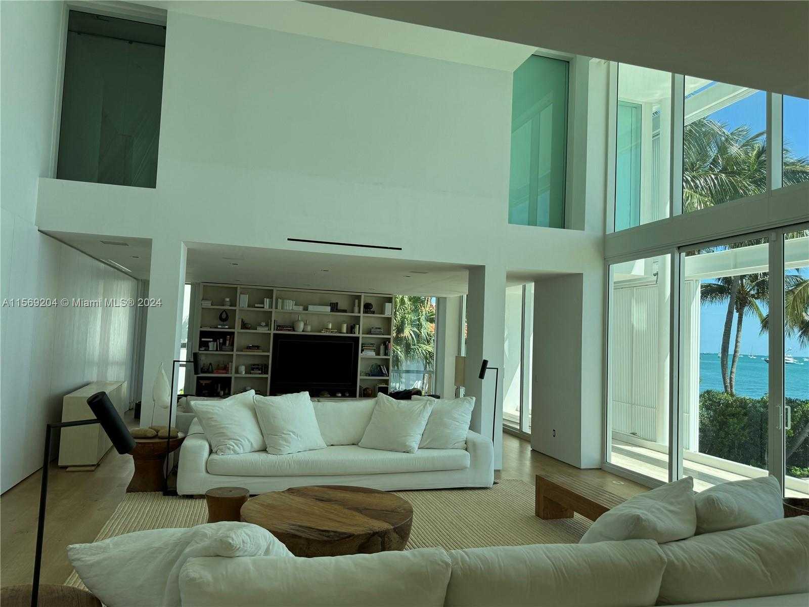 Small Image of 440 SOUTH MASHTA DR, Key Biscayne Number 17