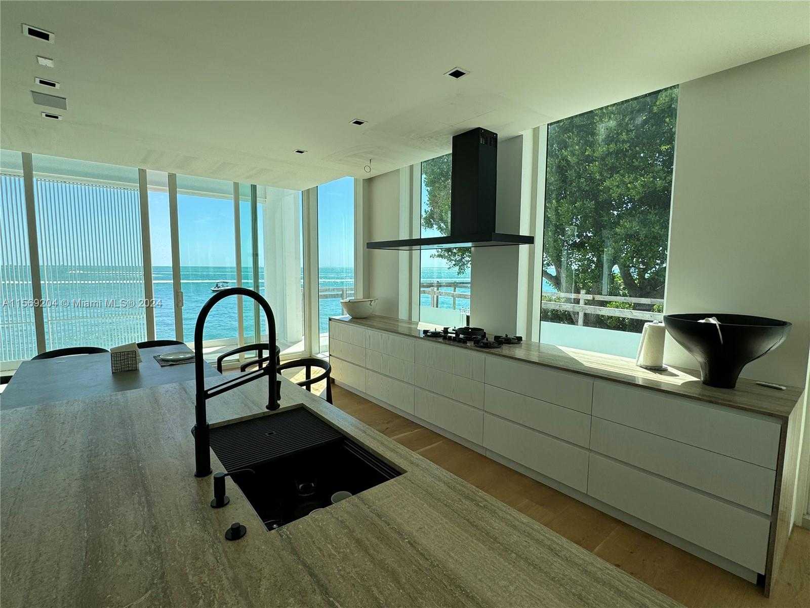 Small Image of 440 SOUTH MASHTA DR, Key Biscayne Number 18