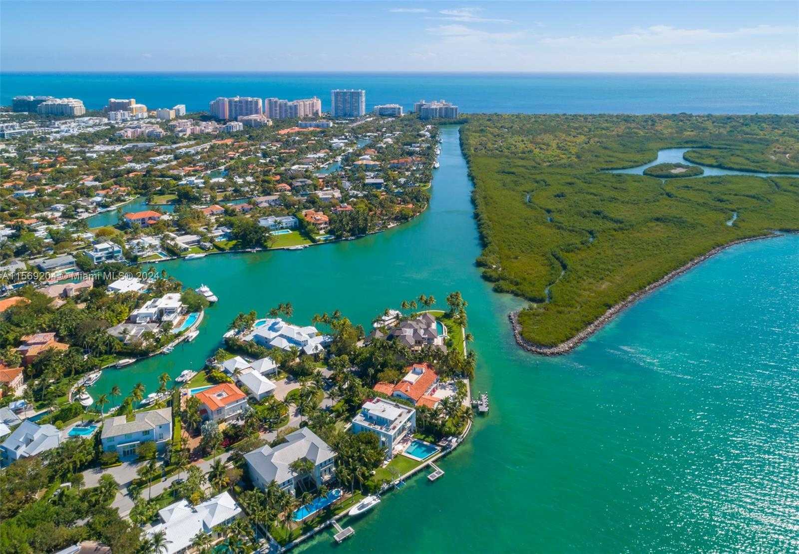Small Image of 440 SOUTH MASHTA DR, Key Biscayne Number 2