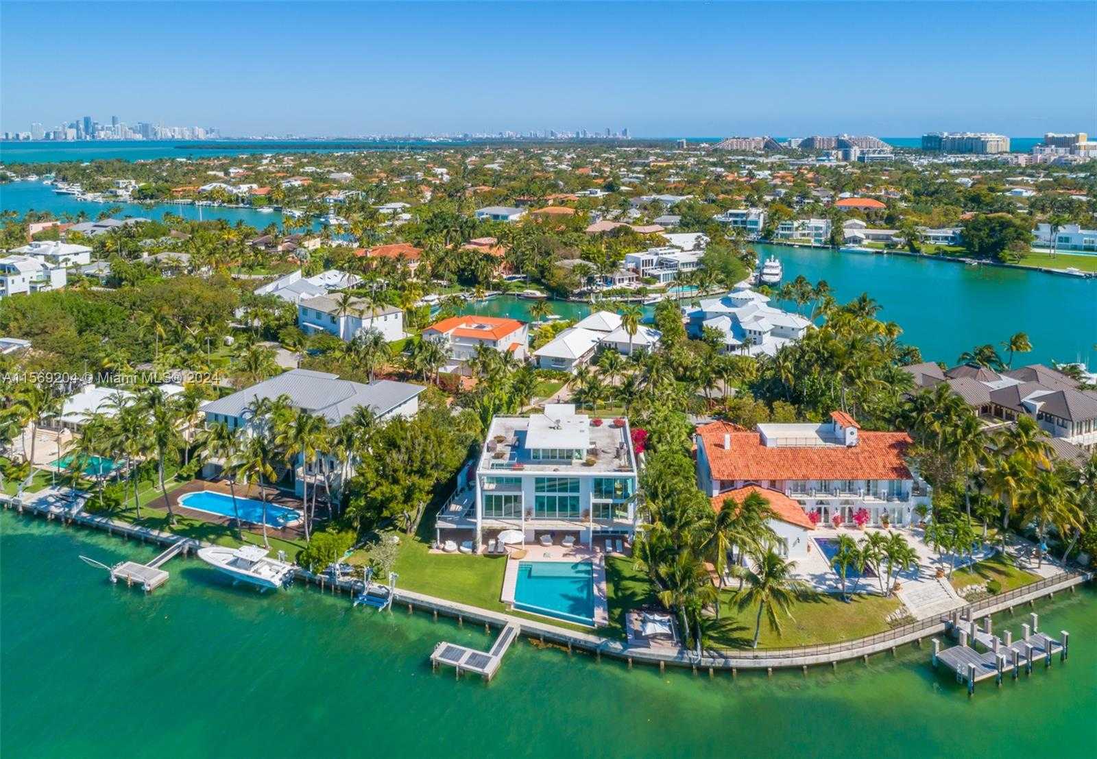 Small Image of 440 SOUTH MASHTA DR, Key Biscayne Number 3