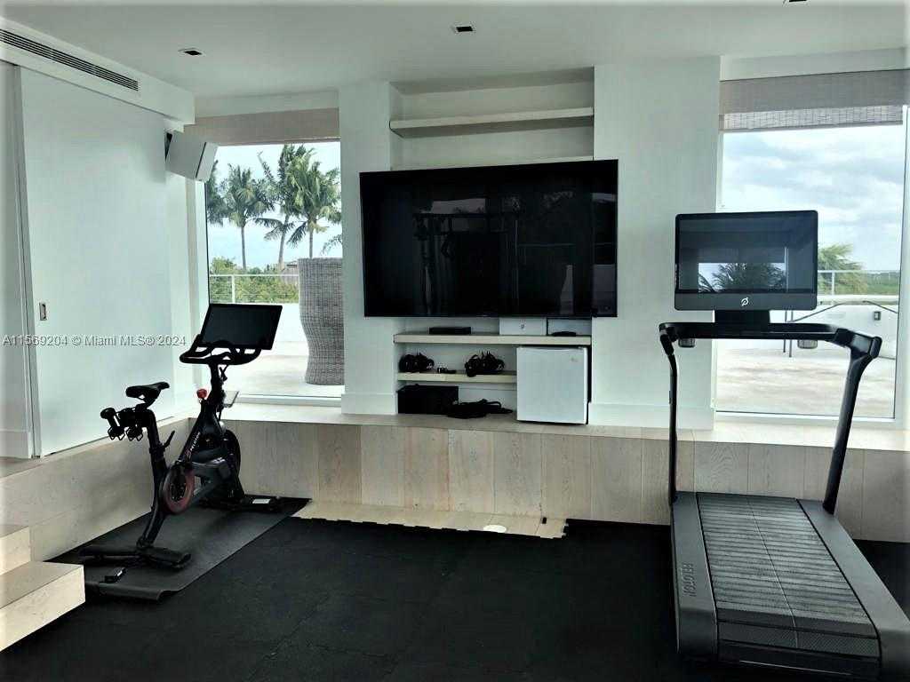 Small Image of 440 SOUTH MASHTA DR, Key Biscayne Number 36