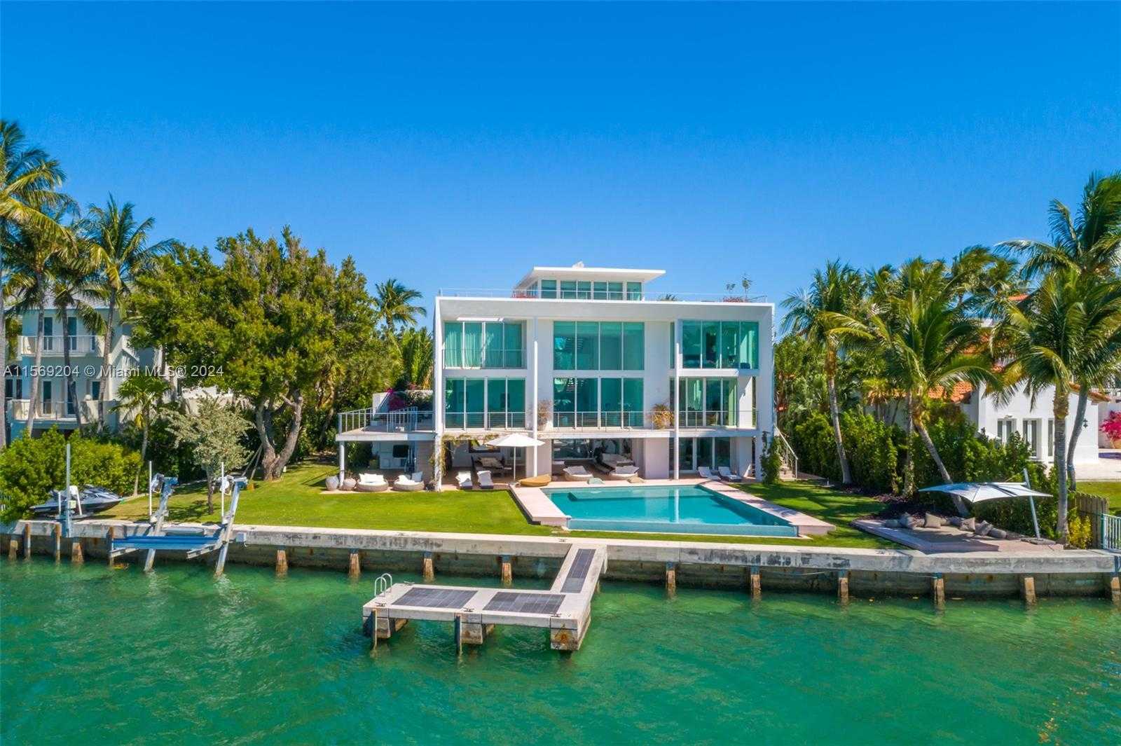 Small Image of 440 SOUTH MASHTA DR, Key Biscayne Number 8