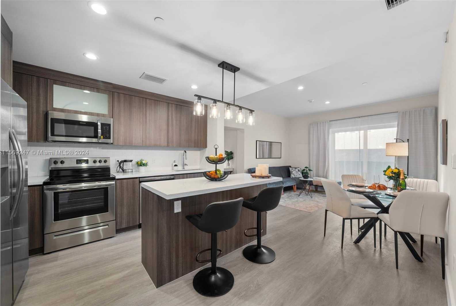 Small Image of 1938 JACKSON ST #306, Hollywood Number 11