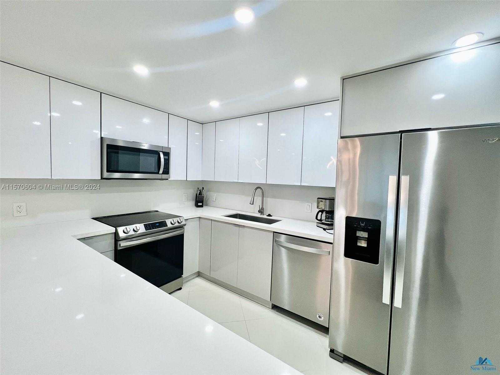 Small Image of 19380 COLLINS AVE #321, Sunny Isles Beach Number 2