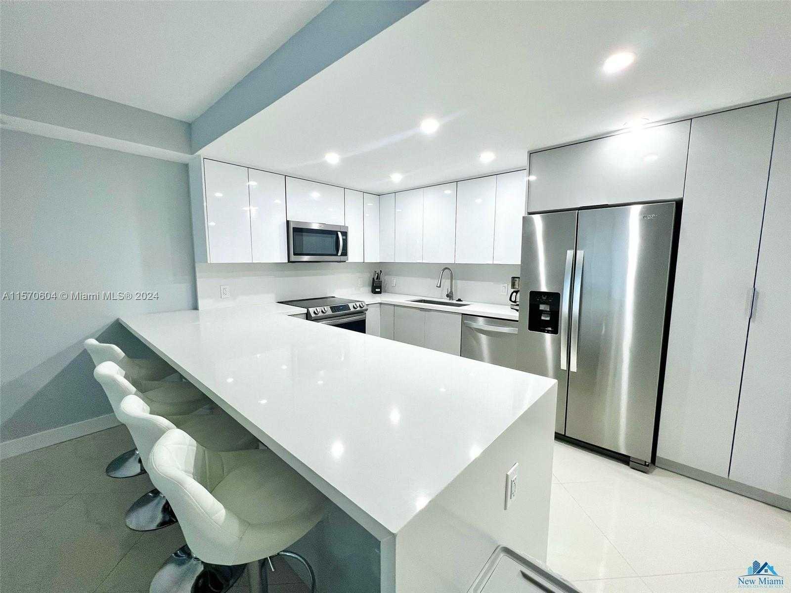Small Image of 19380 COLLINS AVE #321, Sunny Isles Beach Number 3