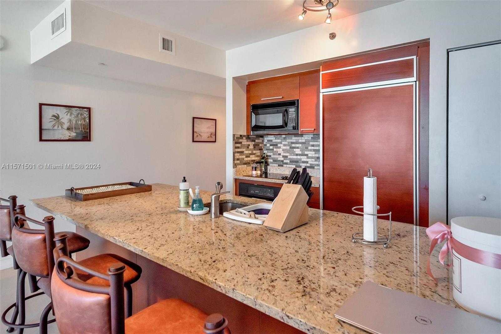 Small Image of 1830 SOUTH OCEAN DR #4709, Hallandale Beach Number 11