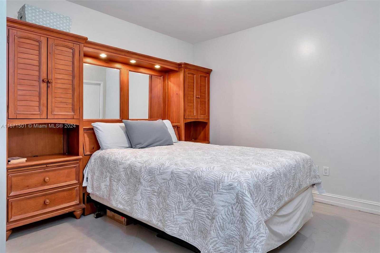 Small Image of 1830 SOUTH OCEAN DR #4709, Hallandale Beach Number 22