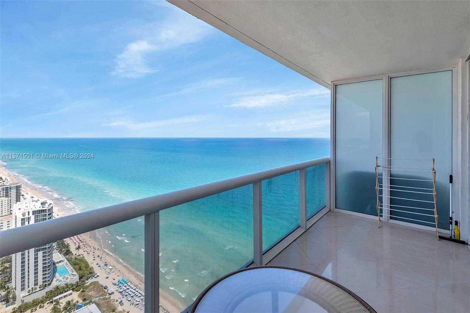 Small Image of 1830 SOUTH OCEAN DR #4709, Hallandale Beach Number 3