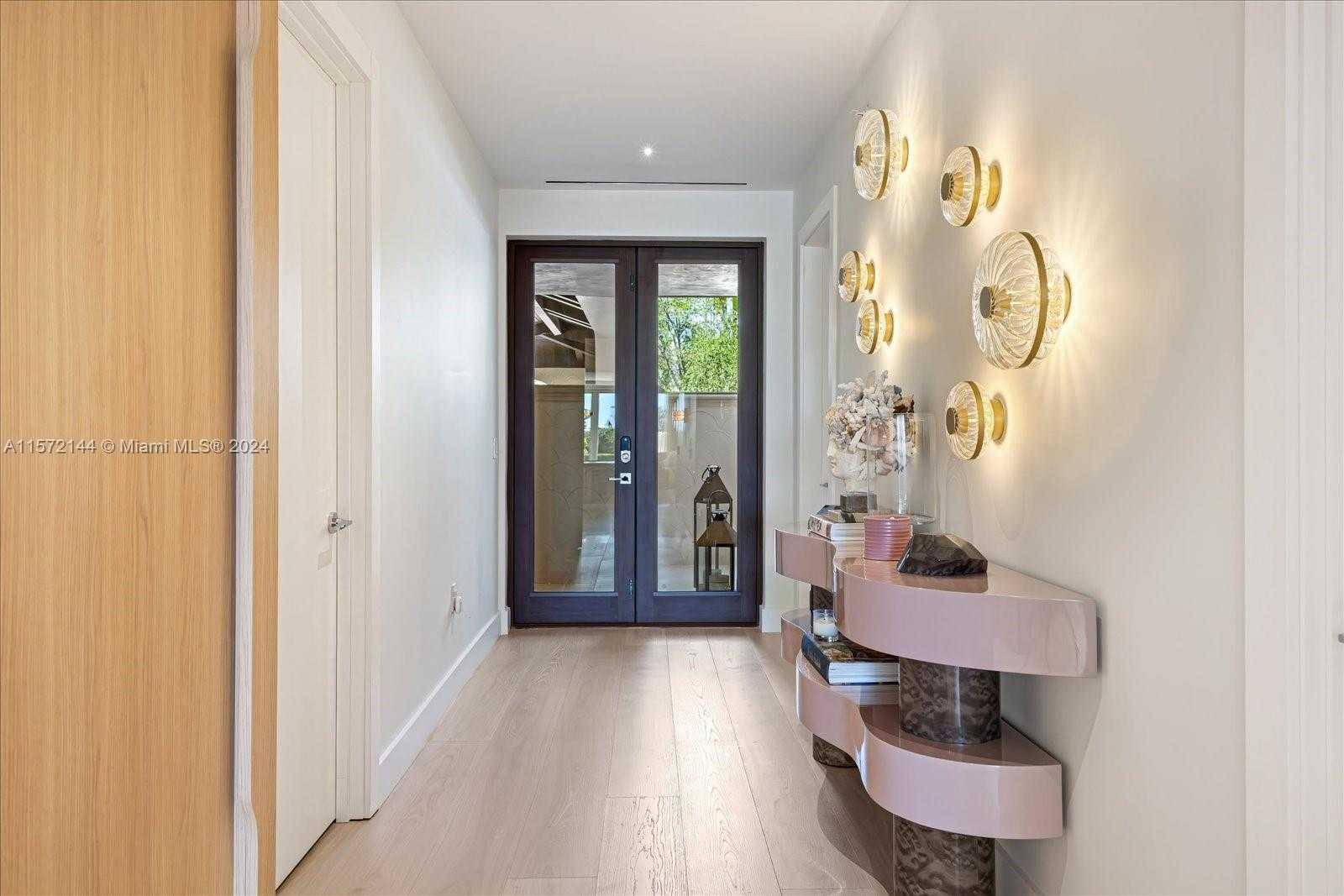 Small Image of 2113 Fisher Island Dr, Miami Beach, FL 33109, USA Number 10
