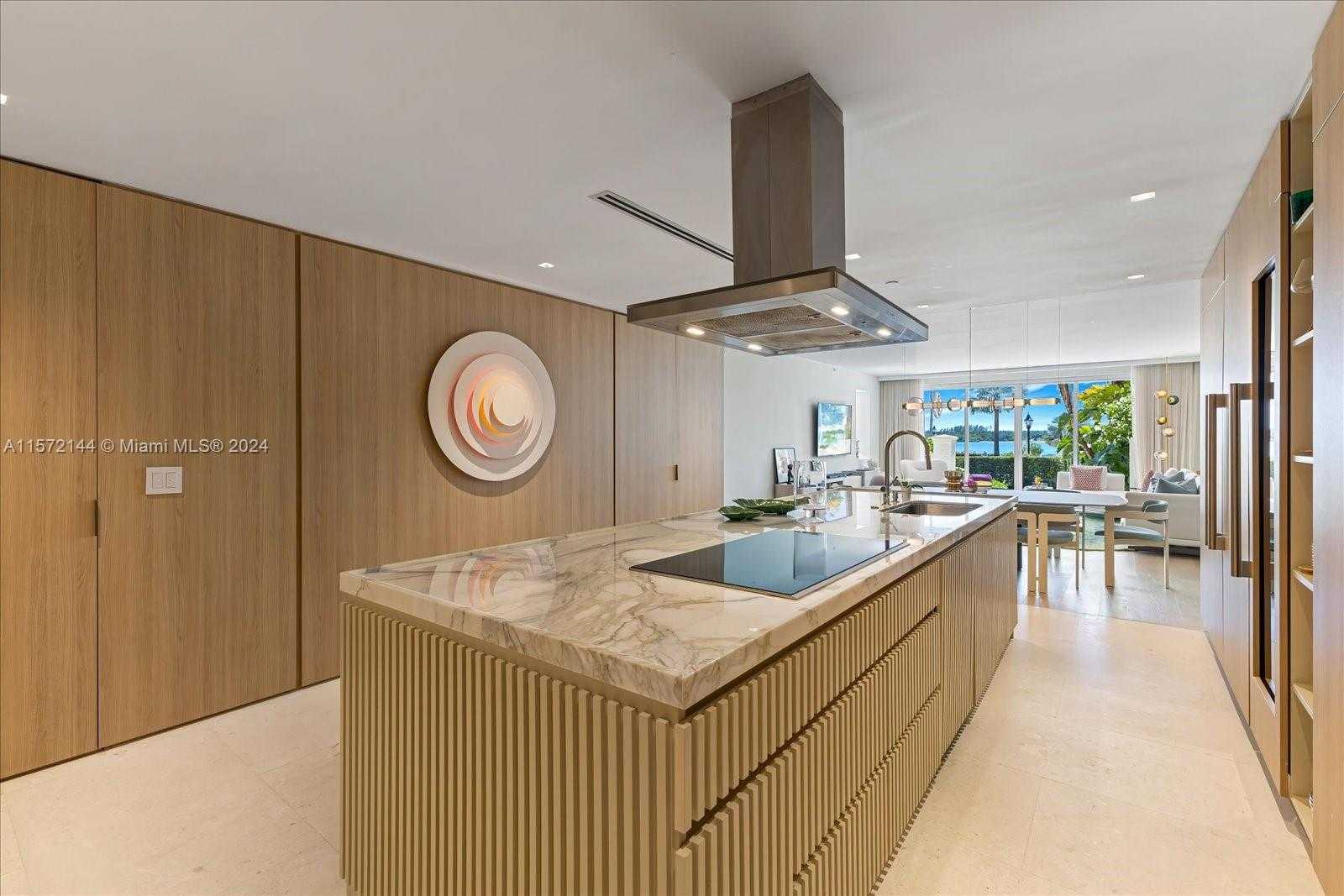 Small Image of 2113 Fisher Island Dr, Miami Beach, FL 33109, USA Number 12