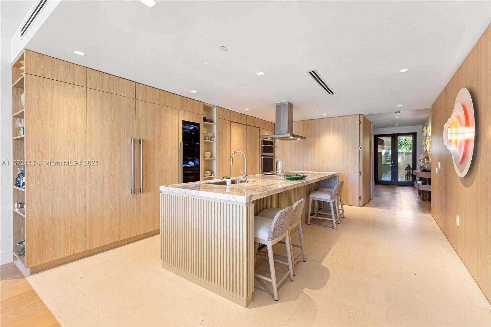 Small Image of 2113 Fisher Island Dr, Miami Beach, FL 33109, USA Number 13