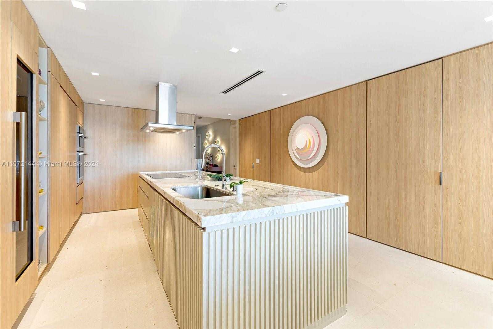 Small Image of 2113 Fisher Island Dr, Miami Beach, FL 33109, USA Number 14
