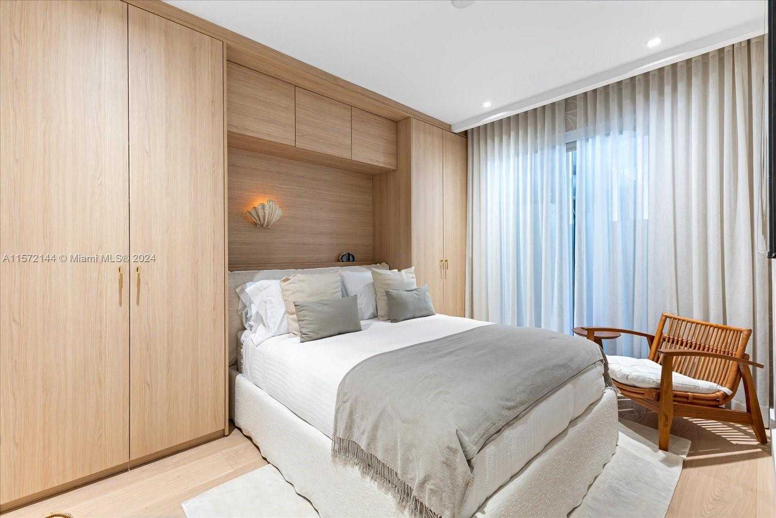 Small Image of 2113 Fisher Island Dr, Miami Beach, FL 33109, USA Number 27