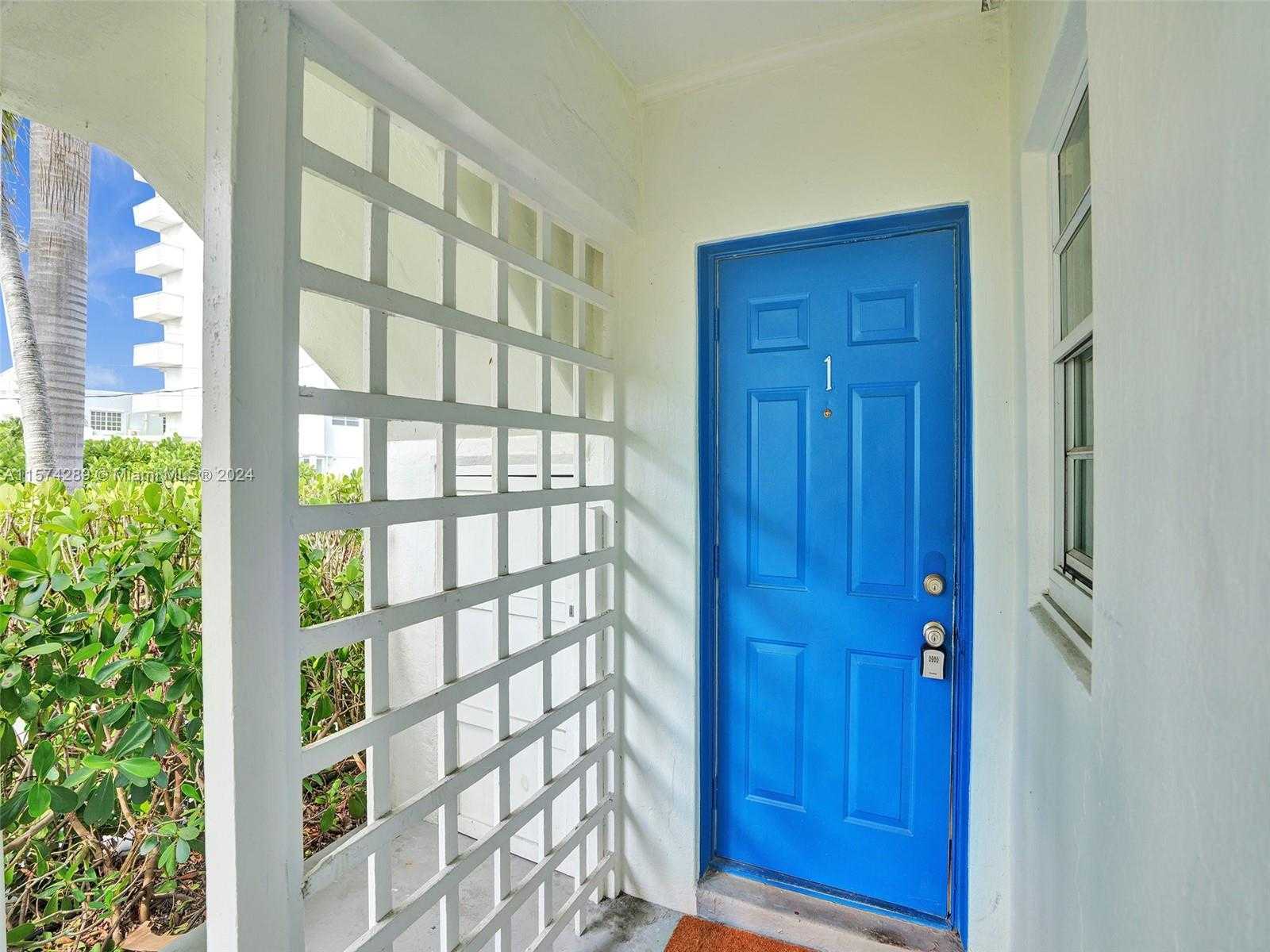 Small Image of 7143 BONITA DR #1-4, Miami Beach Number 10