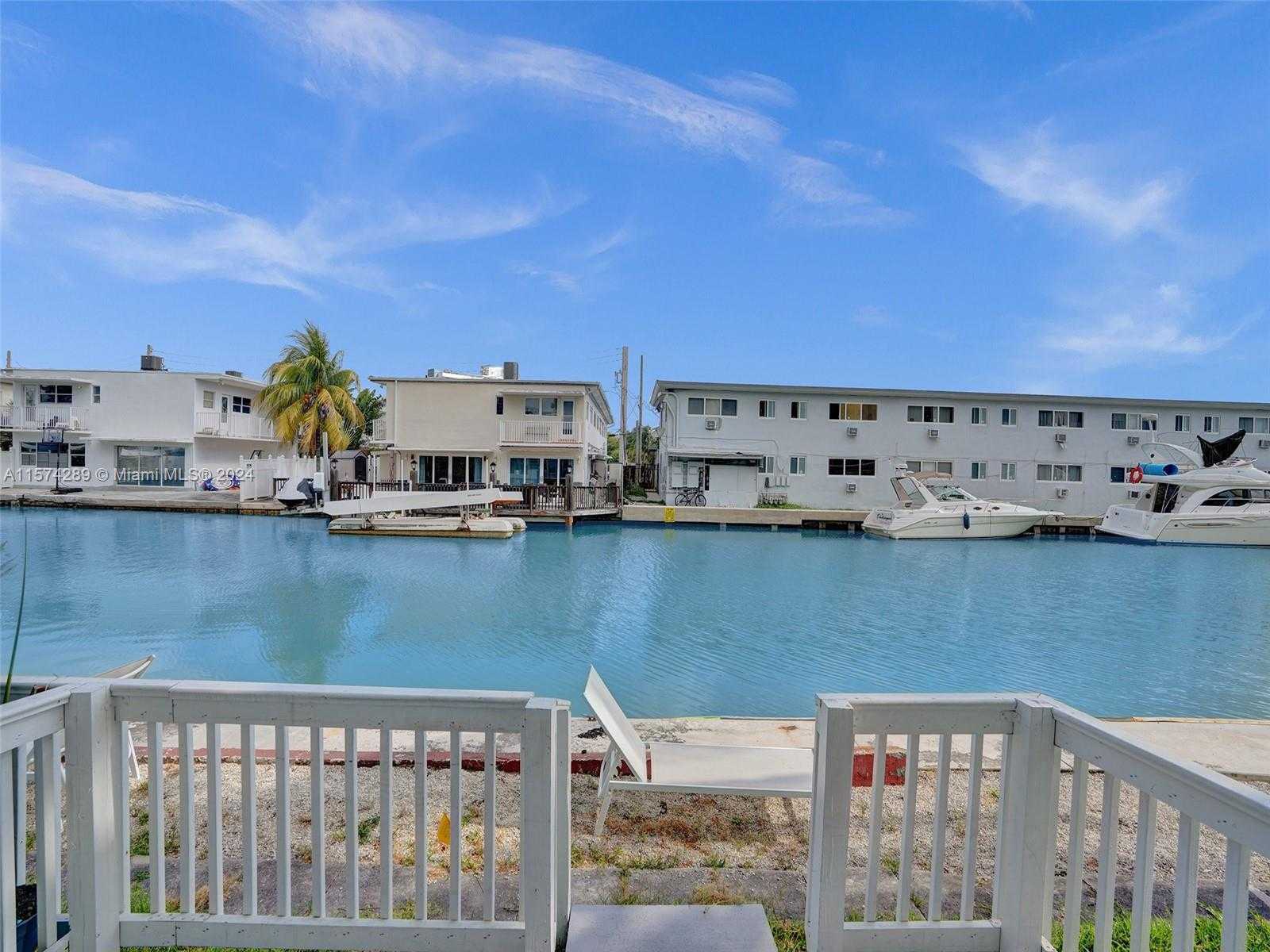 Small Image of 7143 BONITA DR #1-4, Miami Beach Number 12