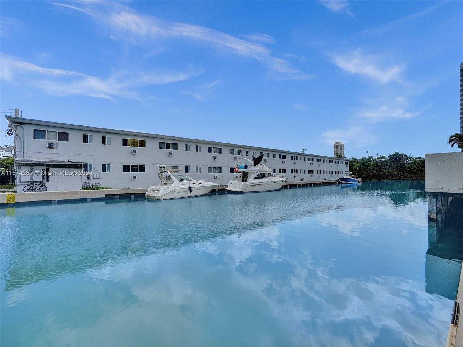 Small Image of 7143 BONITA DR #1-4, Miami Beach Number 20