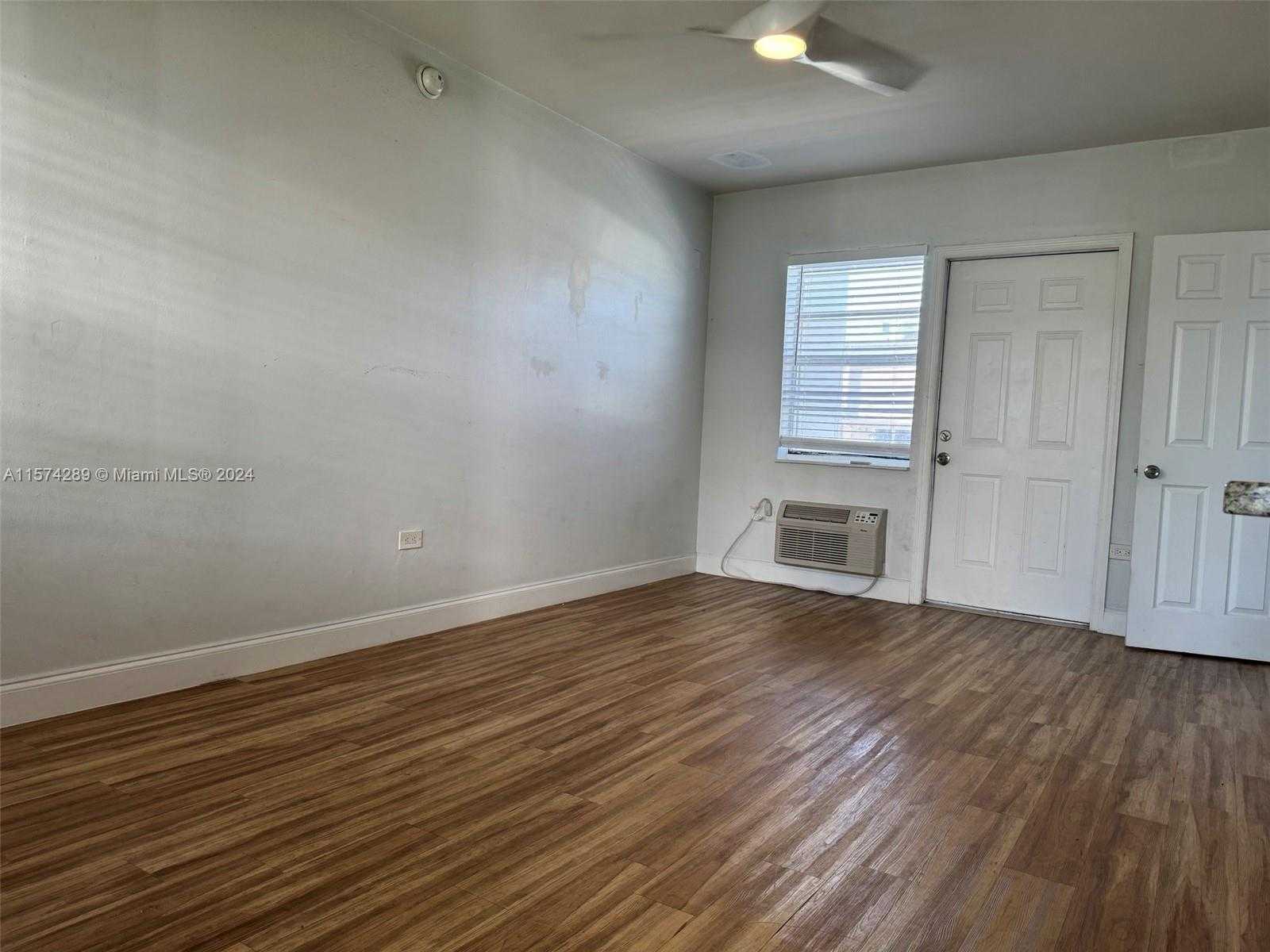 Small Image of 7143 BONITA DR #1-4, Miami Beach Number 22