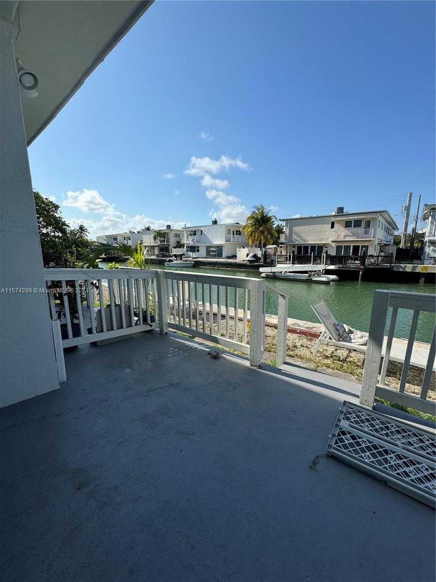 Small Image of 7143 BONITA DR #1-4, Miami Beach Number 27