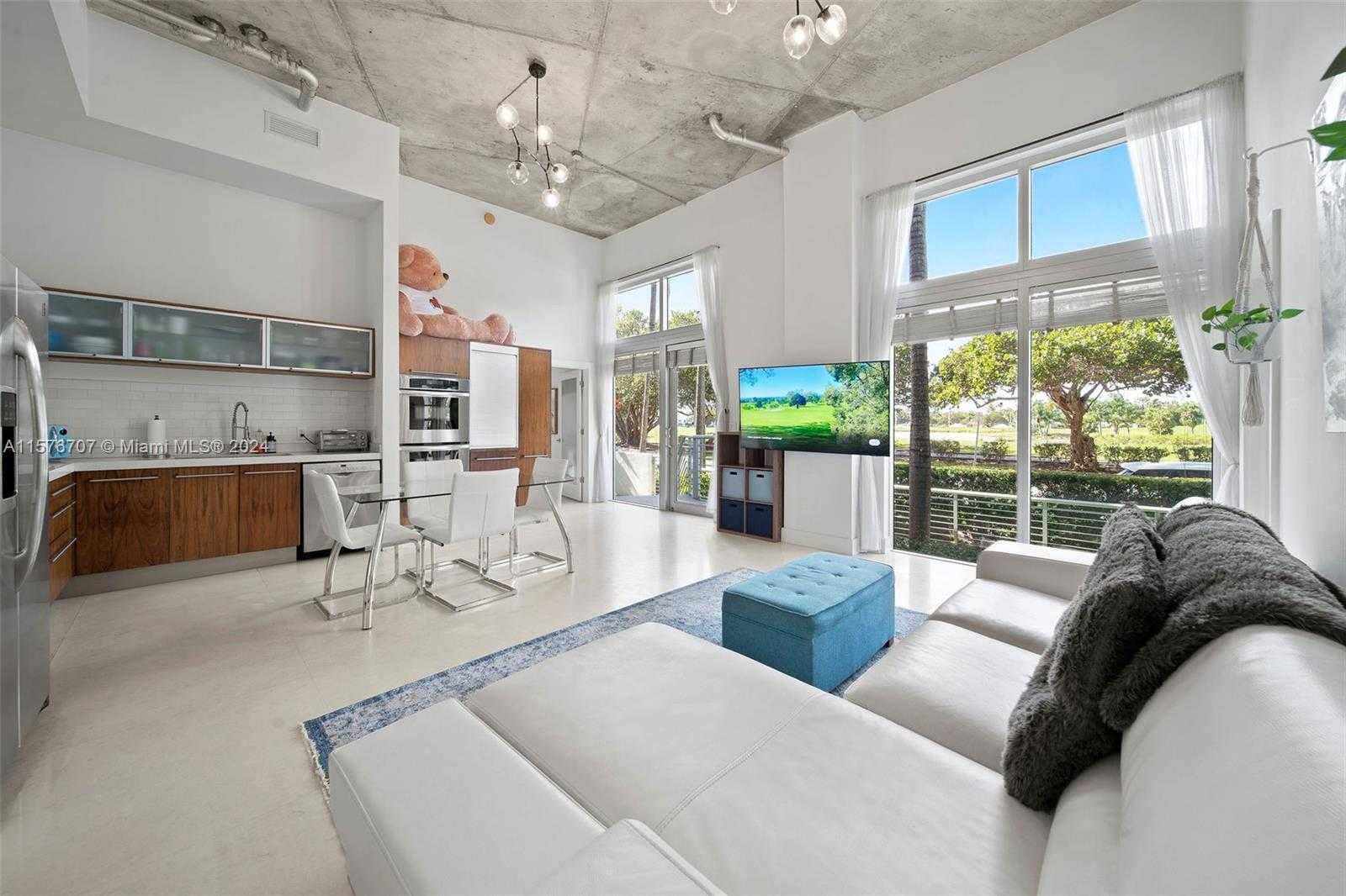 Small Image of 2001 MERIDIAN AVE #103, Miami Beach Number 10