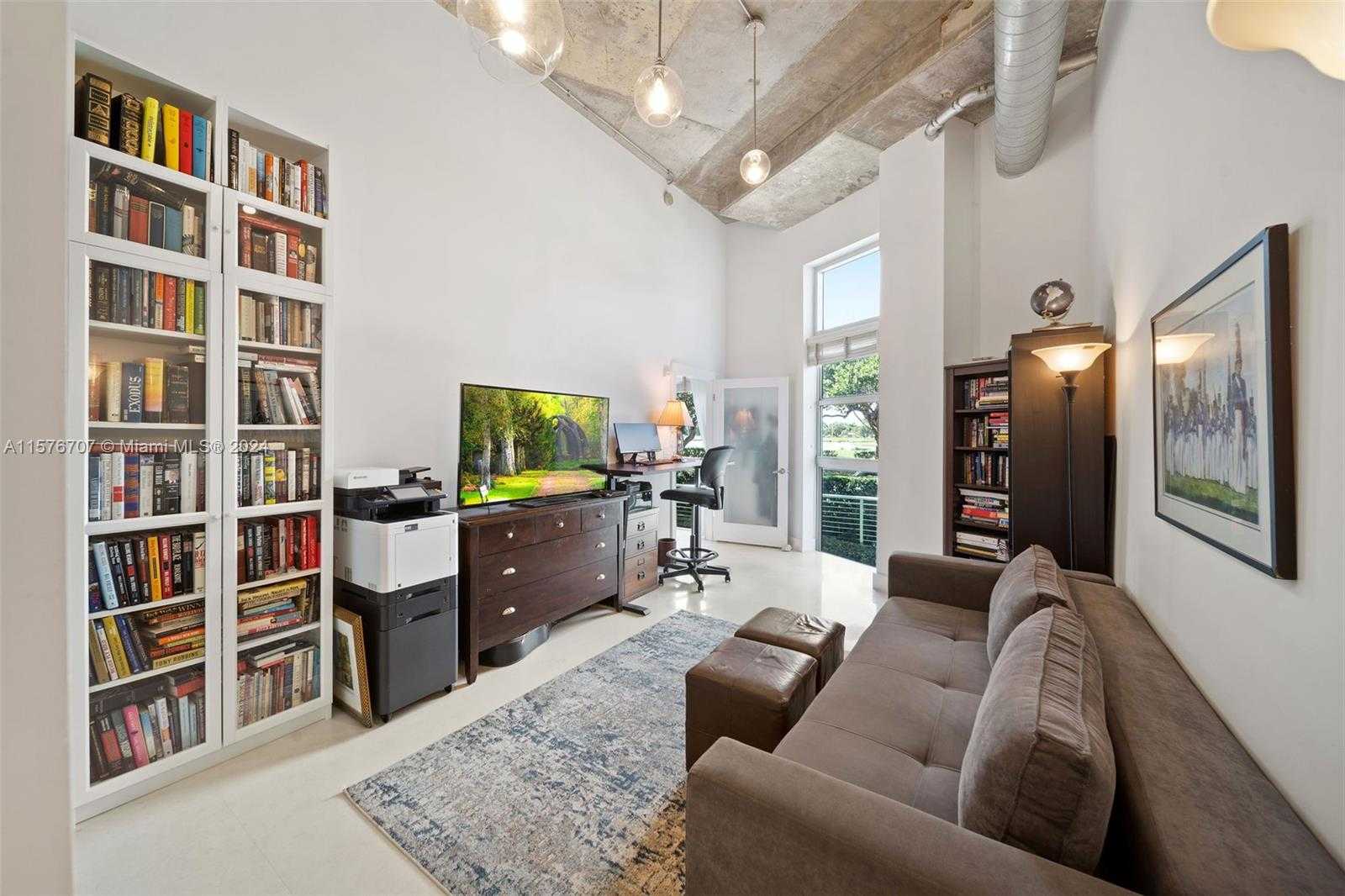 Small Image of 2001 MERIDIAN AVE #103, Miami Beach Number 21