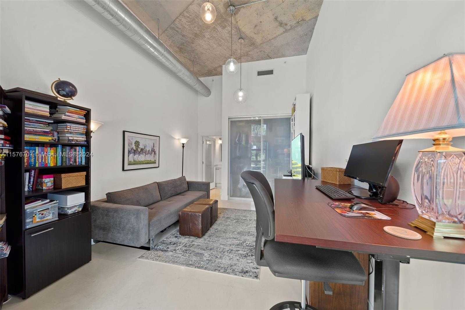 Small Image of 2001 MERIDIAN AVE #103, Miami Beach Number 22