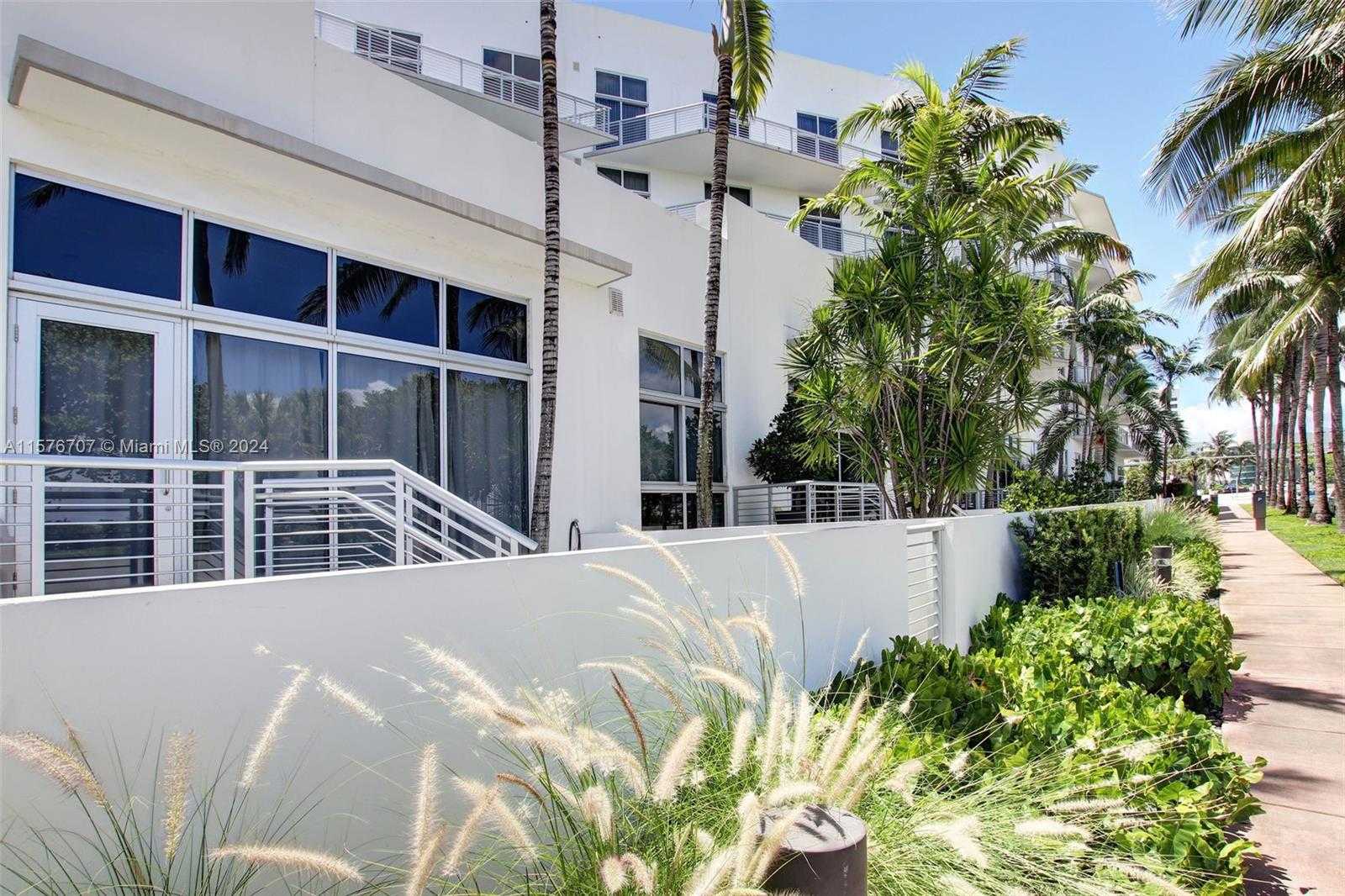 Small Image of 2001 MERIDIAN AVE #103, Miami Beach Number 34