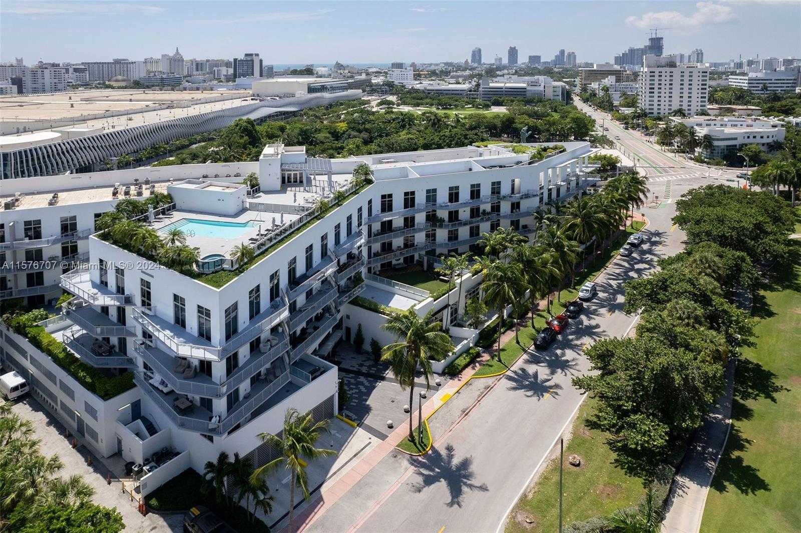 Small Image of 2001 MERIDIAN AVE #103, Miami Beach Number 52